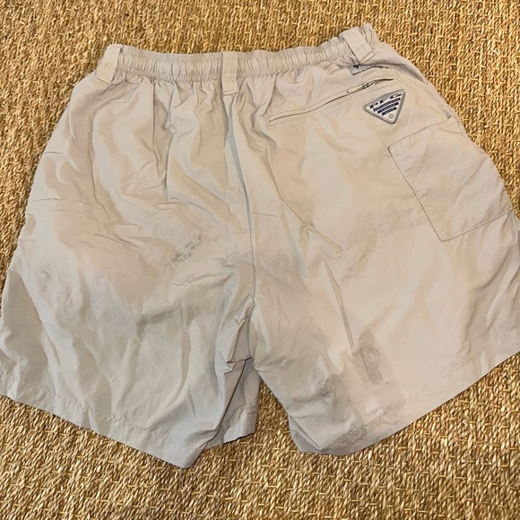 4 pairs of Columbia PFG Omnishade Shorts- all grey all size small - Picture 10 of 13